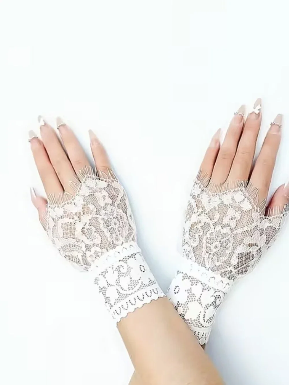 Elegant White Lace Fingerless Gloves for Women